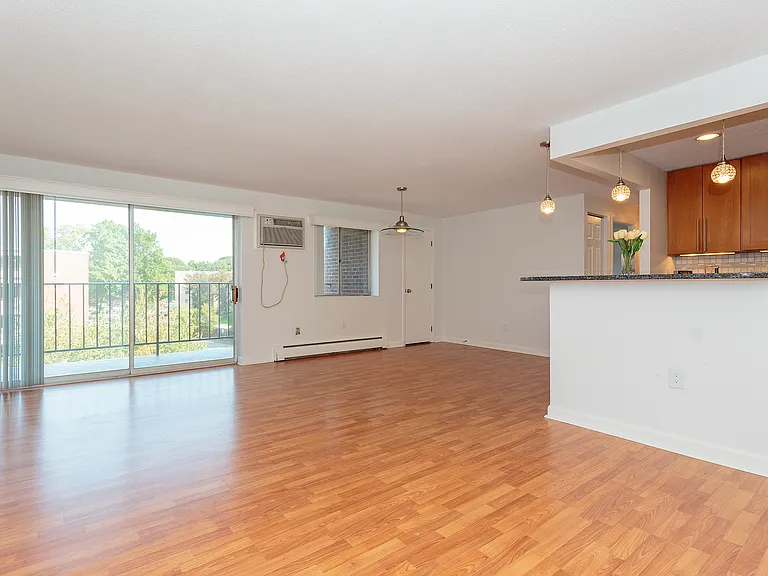 64 Main St #52B — Photo 2