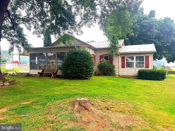 830 Freedom St, Newport, PA 17074