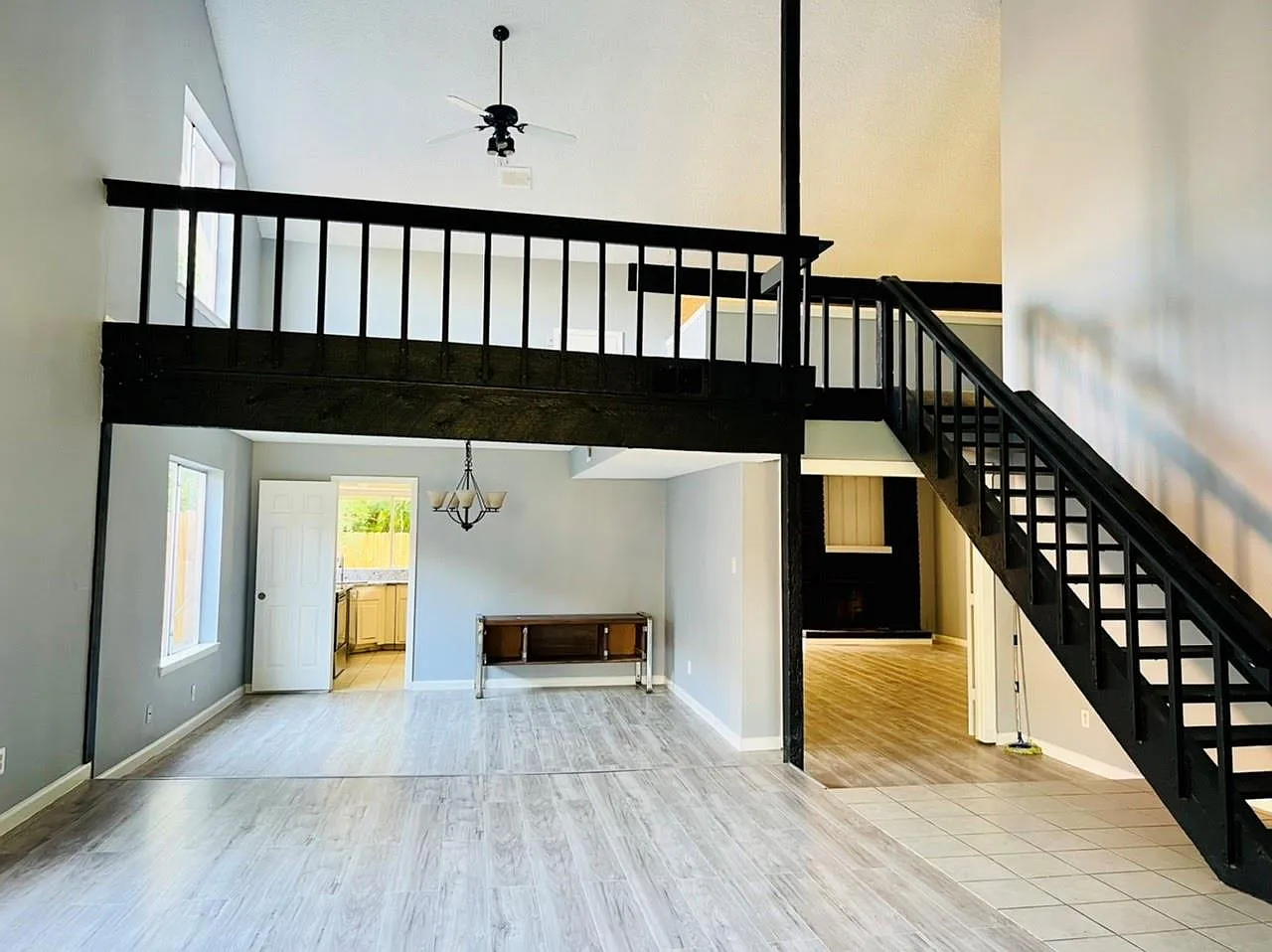 5 bed, 3.0 bath, 2890 sqft, $2,400 — Photo 4