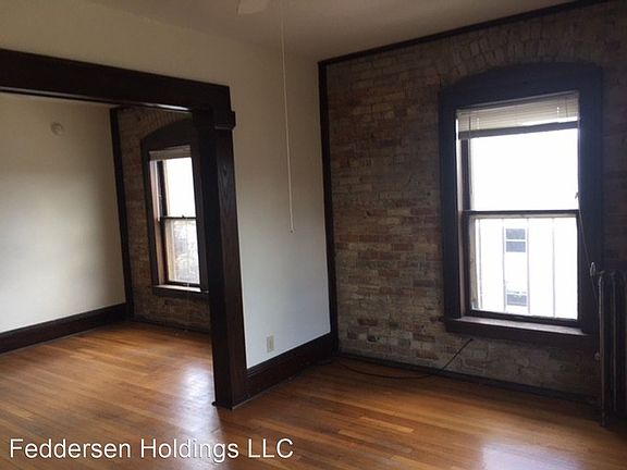 4th image of 203 E 19th St #24