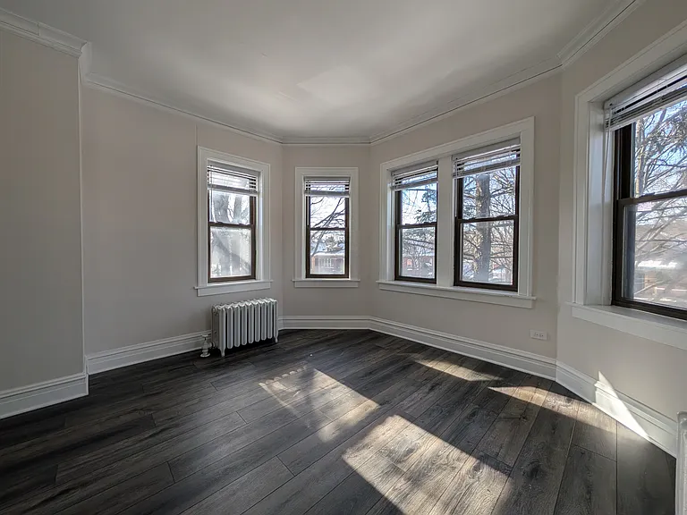 5818 W Berteau Ave #1 — Photo 5