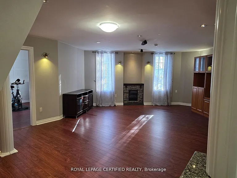 12 Fabrizio Ct — Photo 7
