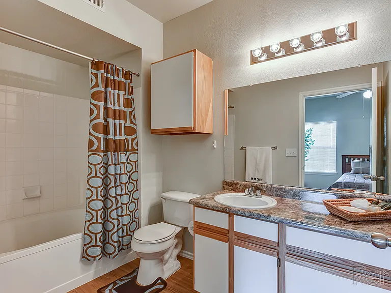 The Lodge at Lost Pines Apartments — Photo 58