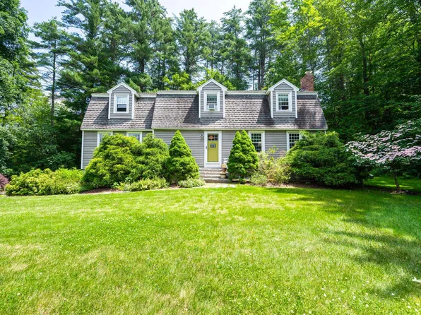 10 Georgetown Drive, Amherst, NH 03031