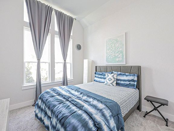 4th image of 29651 Bur Creek Ln