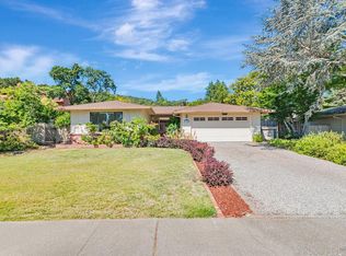 6840 Oakmont Dr, Santa Rosa, CA 95409
