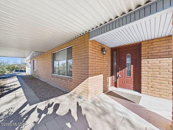 3rd image of 10501 E Calle Del Este