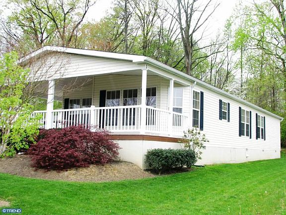 2nd image of 117 Stillwagon Ln