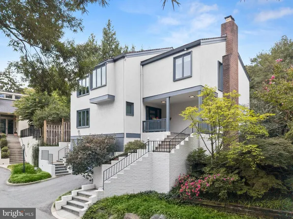 2809 Battery Pl NW, Washington, DC 20016