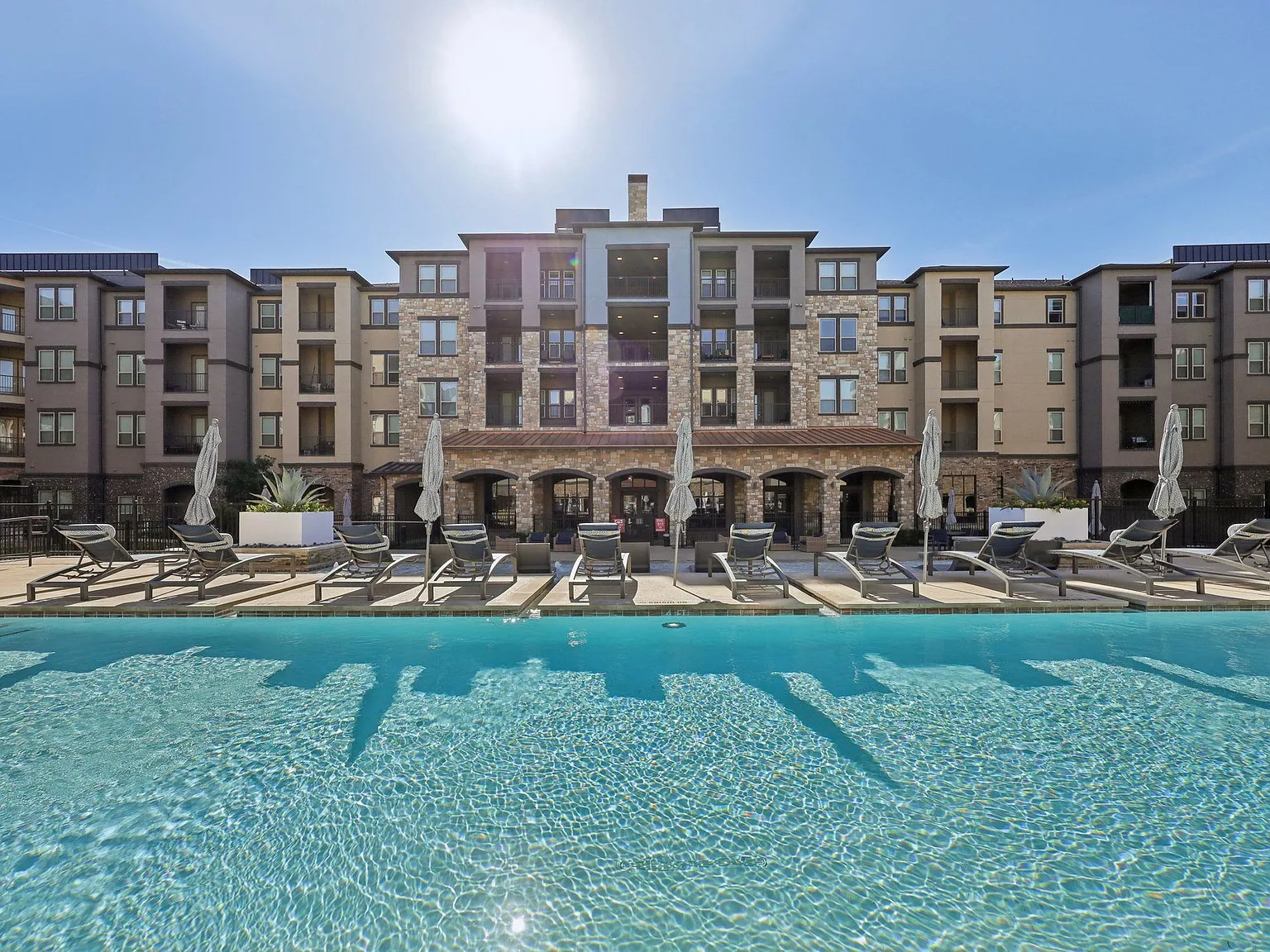 Luxia Craig Ranch — Photo 2