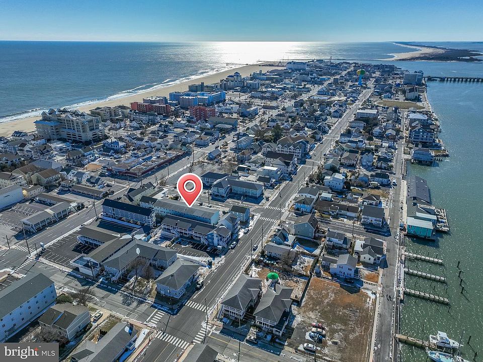 1st image of 206 8th St Unit 33