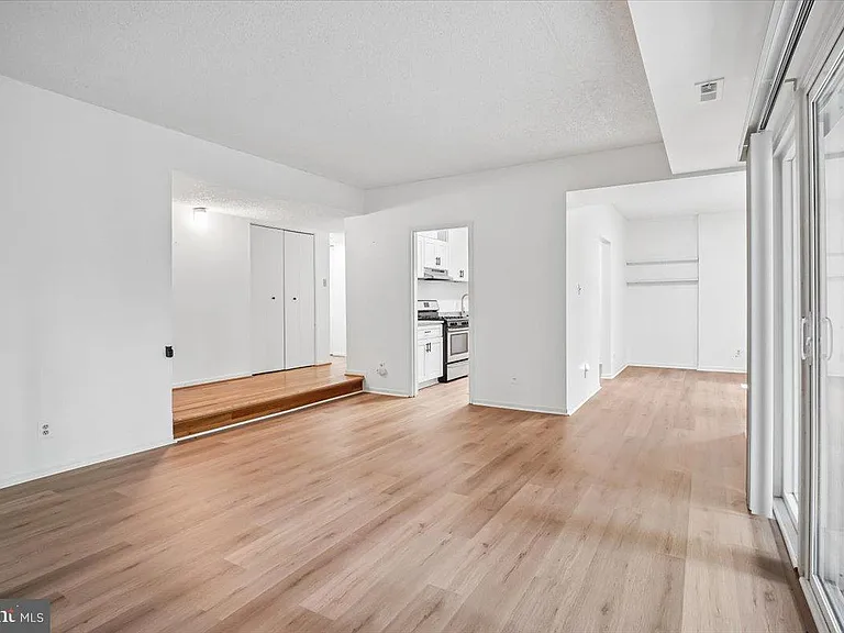 11805 Breton Ct #1A — Photo 10