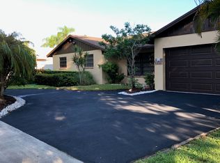 13800 SW 104th Ter, Miami, FL 33186