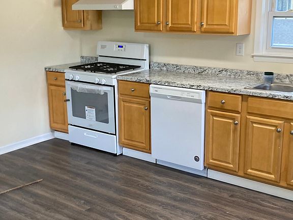 kitchen with new stove!
