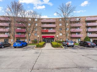 1463 Mercury Dr APT 103, Schaumburg, IL 60193