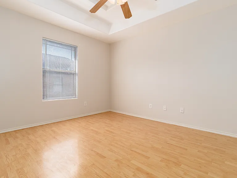 1303 W Fig Ave #1 — Photo 12