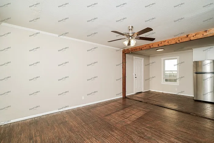 2471 N Pittsburg Ave — Photo 5