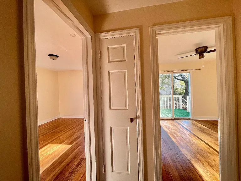 58 Barton Cir — Photo 7