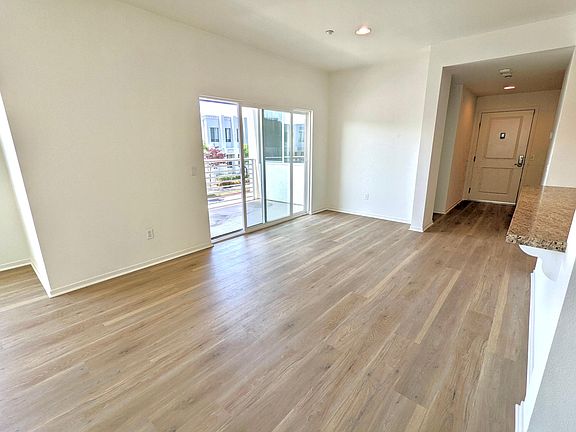 5th image of 13024 Union Ave