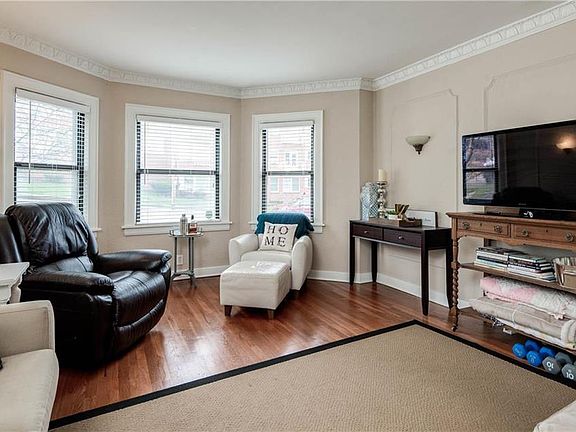 3rd image of 4500 Broadway St #1B