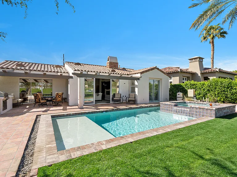 56618 Palms Dr — Photo 29