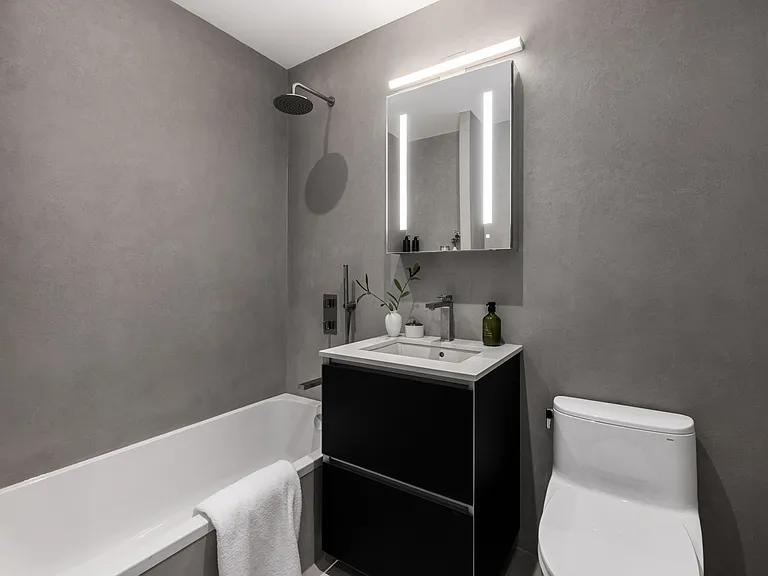 324 W 108th St #31 — Photo 7