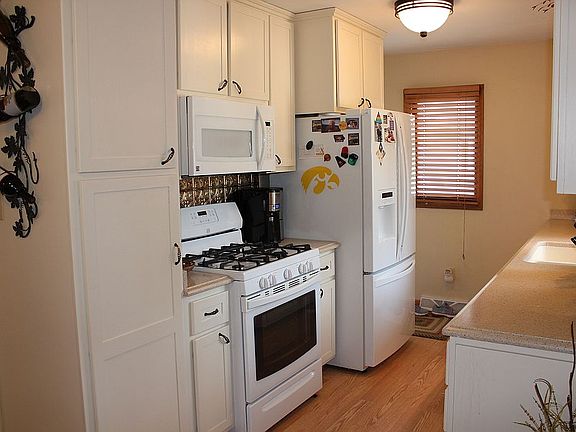 5th image of 923 Melrose Dr