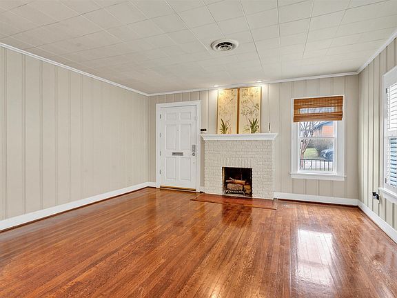 4th image of 4032 Dexter Ave