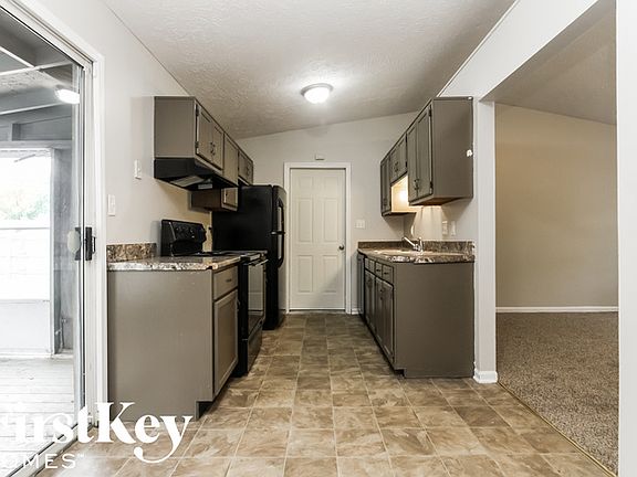 5th image of 2808 N Grassy Creek Dr