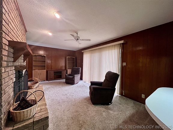5th image of 308 E Main St