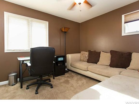 5th image of 213 Overbrook Ave
