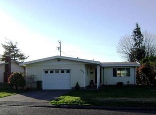 1840 Lincoln St, North Bend, OR 97459