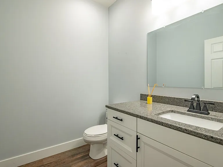 109 Gaston Cir — Photo 36