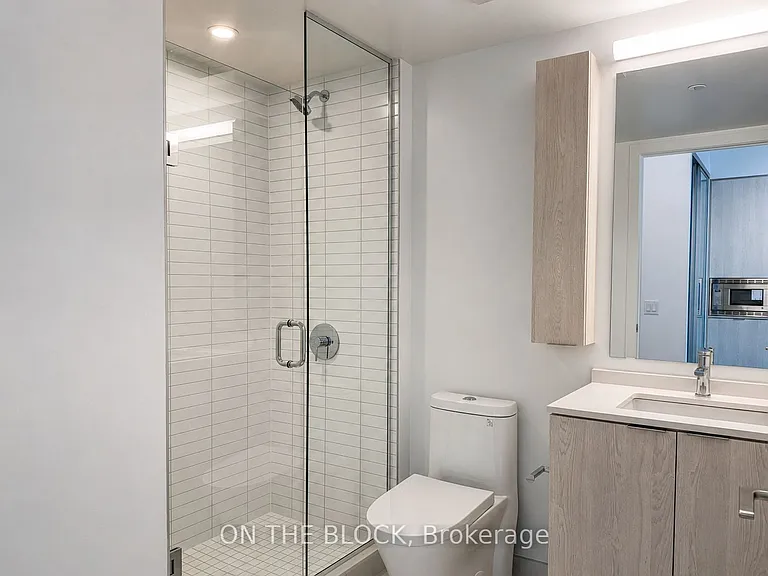 86 Dundas St E #618 — Photo 3