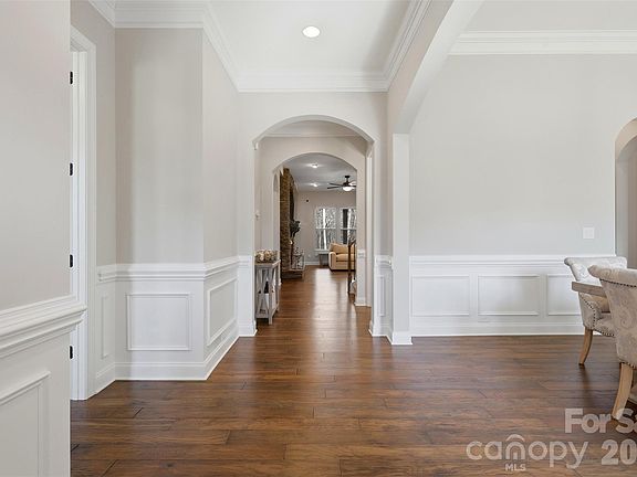 5th image of 1415 Torrens Dr