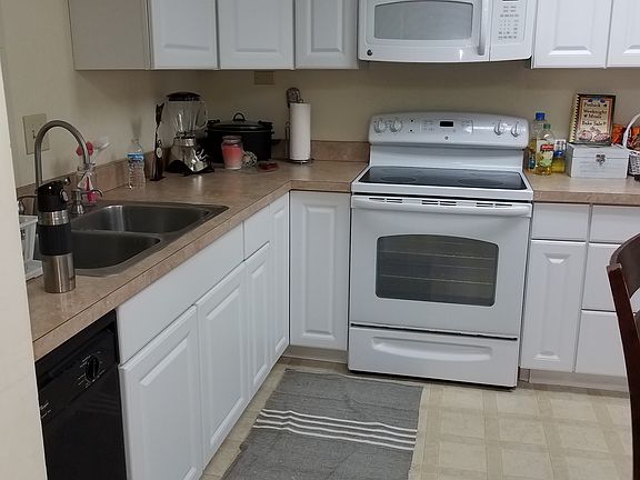 4th image of 2424 Mustang Dr