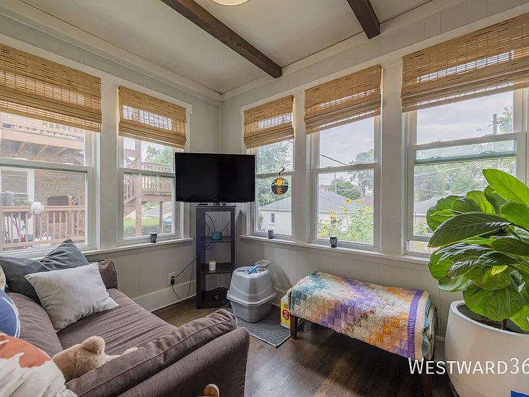 1318 Dewey Ave #2 — Photo 9