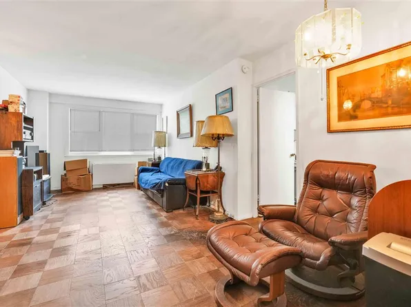 77 East 12th Street image 9 of 21