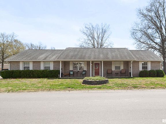 2nd image of 1401 Hannah Dr