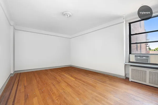 Sold by Triplemint | media 13