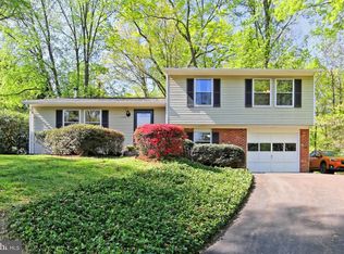11026 Howland Dr, Reston, VA 20191