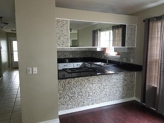 4th image of 169 Wildflower Ln