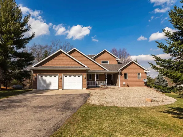 2826 3rd Drive, Oxford, WI 53952