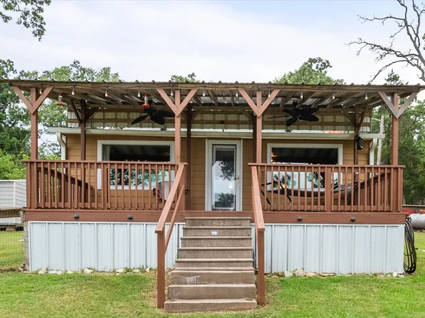 228 W Private Road 362, Fairfield, TX 75840