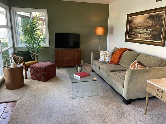 2nd image of 542 Linda Ln
