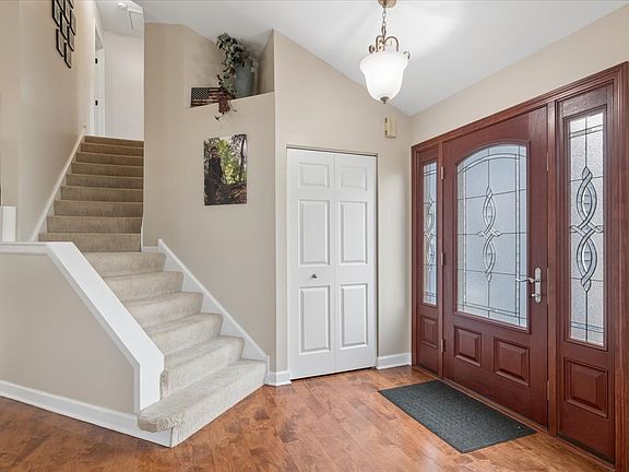 2nd image of 1237 Churchill Rd