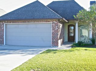 605 Braxton Dr, Youngsville, LA 70592
