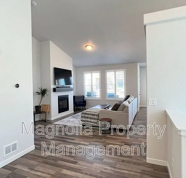 11855 Koenig Dr — Photo 3