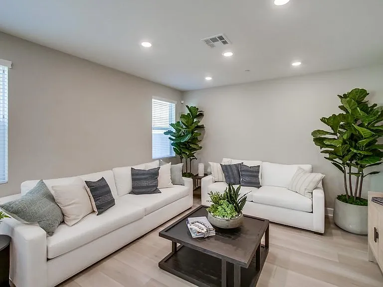 12641 Stella Ln — Photo 10