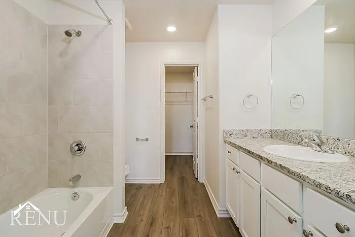 220 Crescent Park Dr — Photo 12
